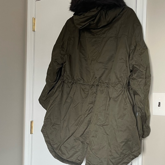 NWT Loft Parka in army green - Picture 2 of 5